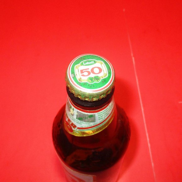 Vintage LABATT 50 Beer Bottle Original Cap 1988 Super Carnival EMPTY - Picture 3 of 3